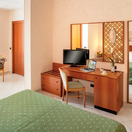 酒店 加布里埃拉酒店 迪亚诺马里纳