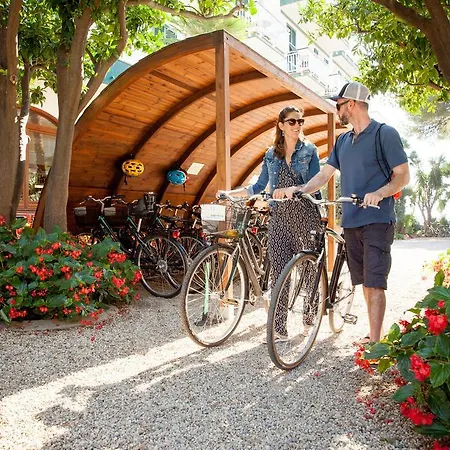 Готель Gabriella Діано-Марина