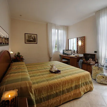 Gabriella فندق دْيانو مارينا