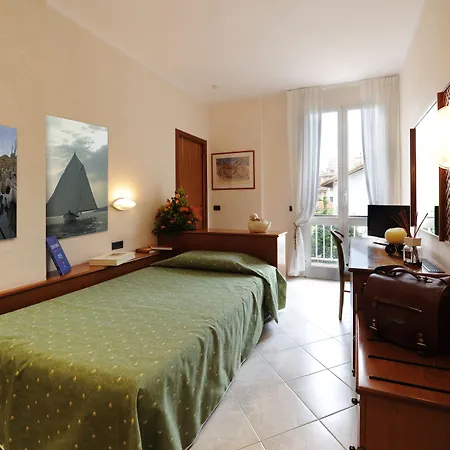 Gabriella 3* دْيانو مارينا